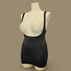 ✭Black unbranded black open-bust torsette slip shapewear for tummy, waist, hips✭